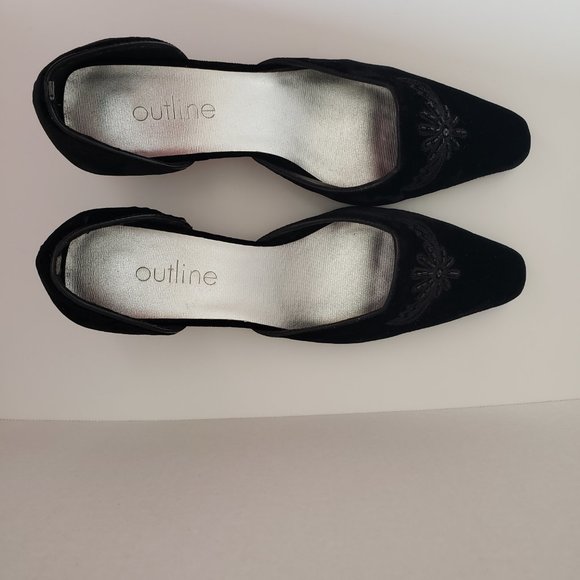 OUTLINE Black Velvet Kitten heels shoes Beaded detail - Picture 9 of 9